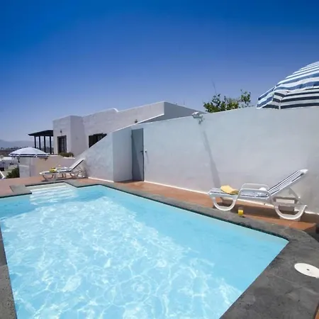 Willa Puerto Del Carmen Sleeps 6 Pool Wifi T691346